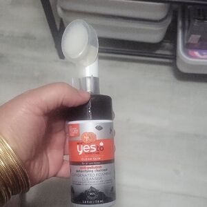 YES TO TOMATOES Anti-Pollution Charcoal Foaming Cleanser SEALED